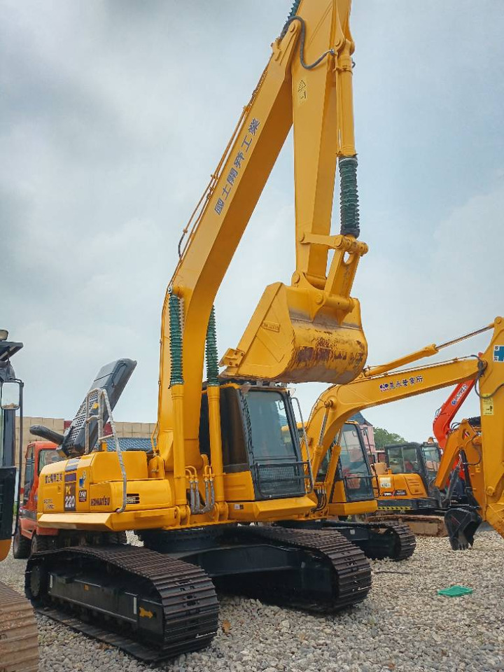 KOMATSU PC 220-8 - Crawler excavator: picture 3 KOMATSU PC 220-8 - Crawler excavator: picture 3