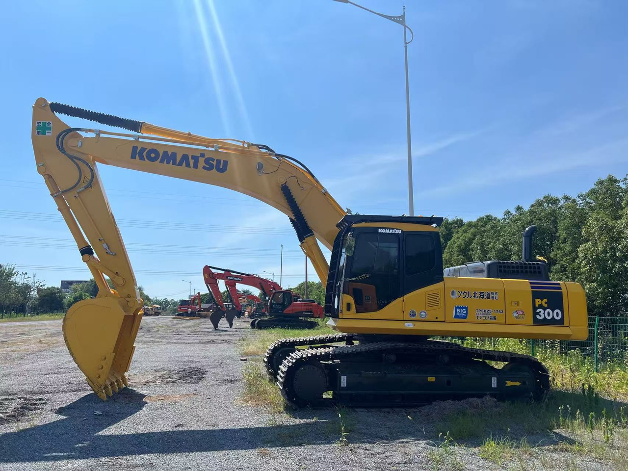 KOMATSU PC300-7 - Crawler excavator: picture 2 KOMATSU PC300-7 - Crawler excavator: picture 2
