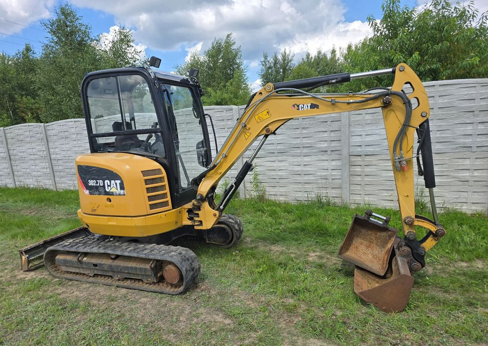 Caterpillar - Mini excavator: picture 1 Caterpillar - Mini excavator: picture 1