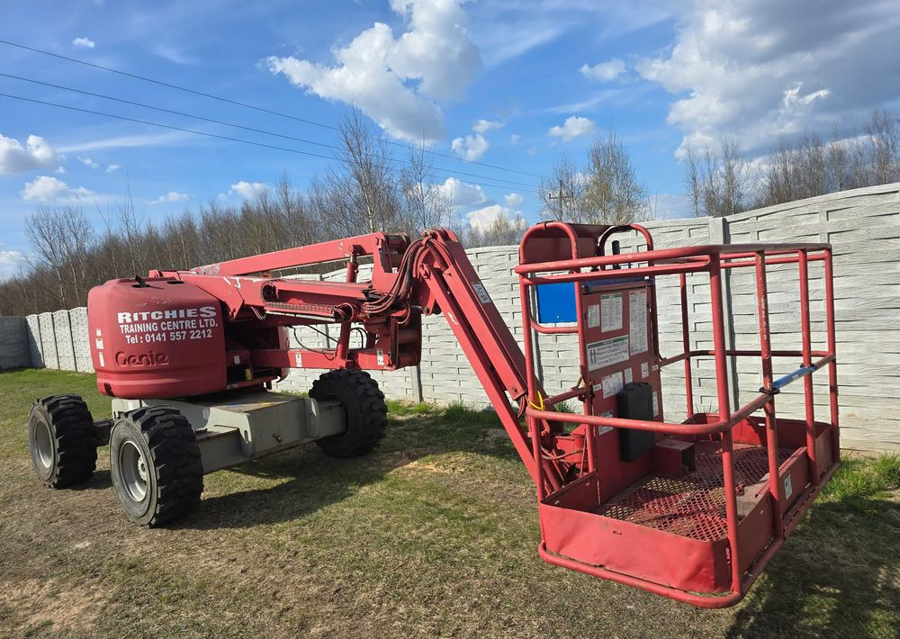 Genie - Articulated boom: picture 4 Genie - Articulated boom: picture 4