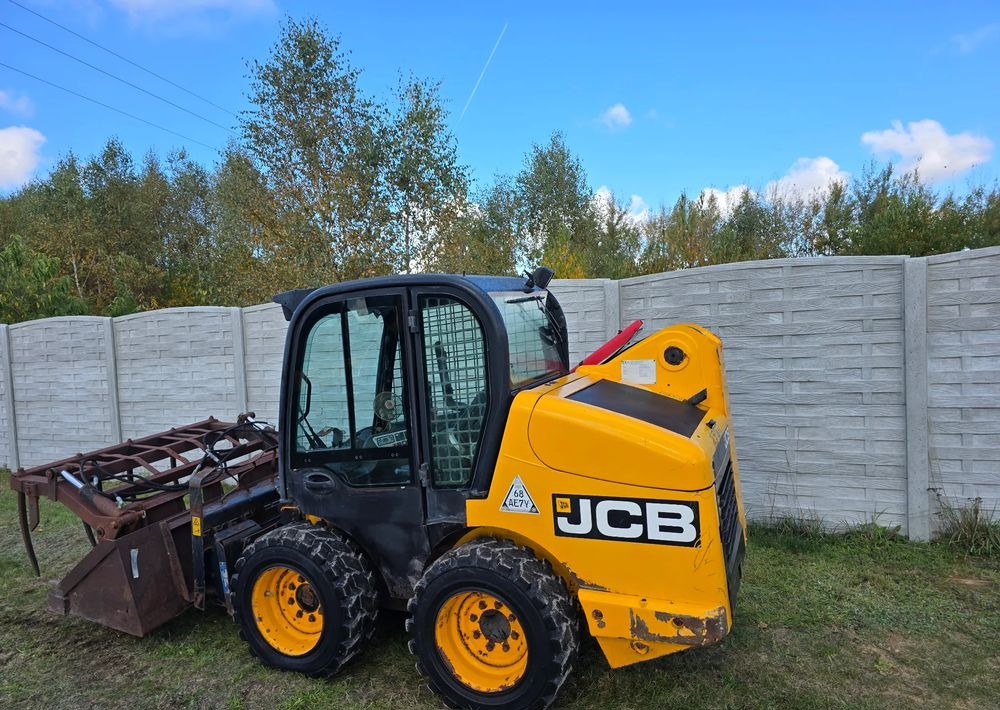 Skid steer loader JCB: picture 7