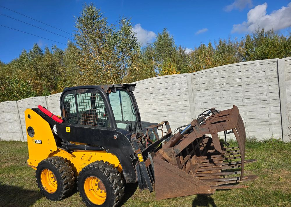 Skid steer loader JCB: picture 9