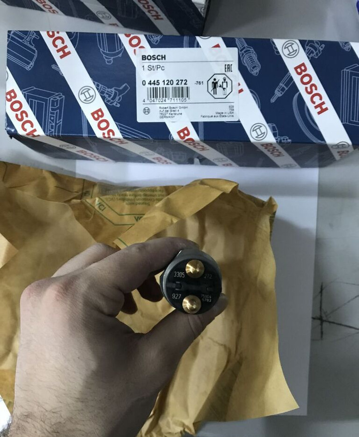 Bosch 0445120272 0 Cummins ALL OF THEM - Injector for Backhoe loader: picture 1 Bosch 0445120272 0 Cummins ALL OF THEM - Injector for Backhoe loader: picture 1