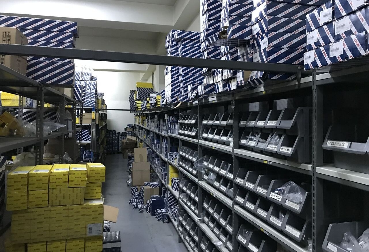 Bosch - Injector for Backhoe loader: picture 1 Bosch - Injector for Backhoe loader: picture 1