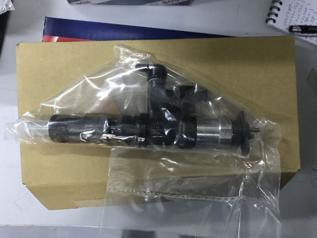 Cummins ISUZU Cummins 4HK1-6HK1 - Injector for Backhoe loader: picture 3 Cummins ISUZU Cummins 4HK1-6HK1 - Injector for Backhoe loader: picture 3