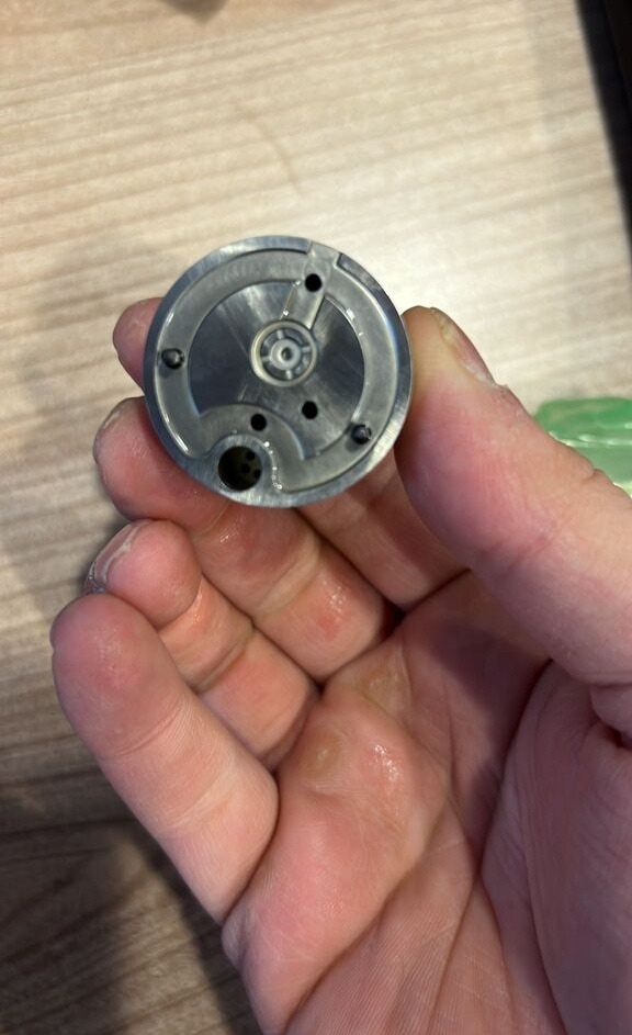 Valve Bosch 2010-2023 7135-588 Volvo and Renault - Fuel system for Truck: picture 3 Valve Bosch 2010-2023 7135-588 Volvo and Renault - Fuel system for Truck: picture 3