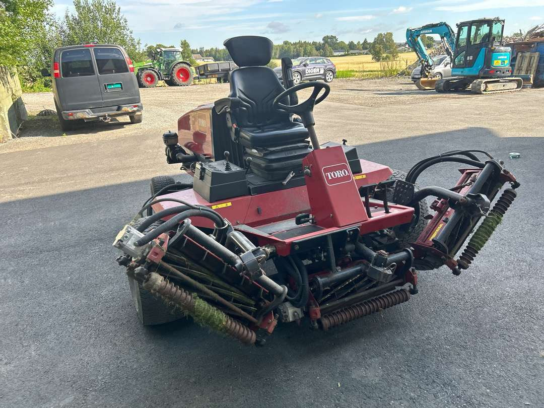 2006 sittegressklipper til golfbane - Garden mower: picture 2 2006 sittegressklipper til golfbane - Garden mower: picture 2