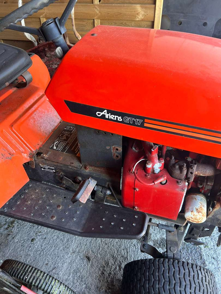 Ariens GT 17 Sitteklipper med kraftuttak (rep.-objekt) - Garden mower: picture 3 Ariens GT 17 Sitteklipper med kraftuttak (rep.-objekt) - Garden mower: picture 3