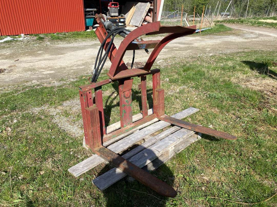 Gaffel med klype   rep objekt - Attachment for Construction machinery: picture 3 Gaffel med klype   rep objekt - Attachment for Construction machinery: picture 3