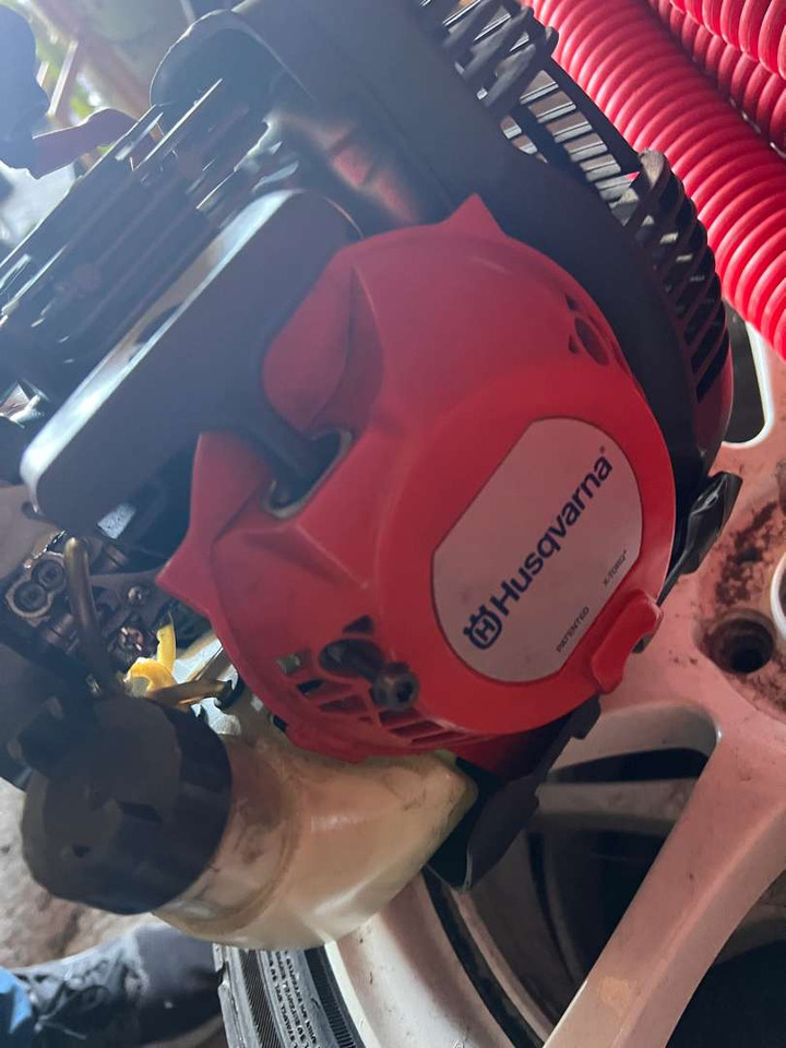 Husqvarna kantklipper repobjekt - Garden mower: picture 3 Husqvarna kantklipper repobjekt - Garden mower: picture 3