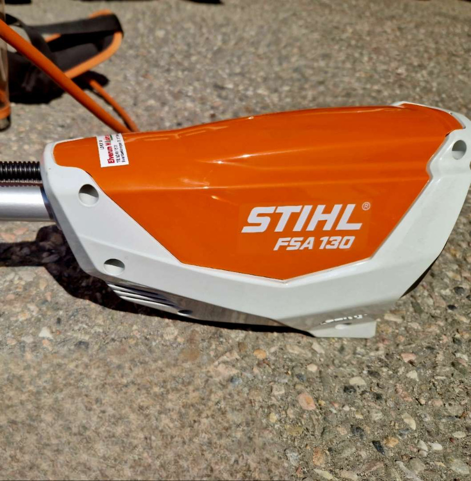 Motorcycle trailer STIHL FSA 130 med AR 3000 ryggsekkbatteri – kraftig og stillegående profftrimmer: picture 6