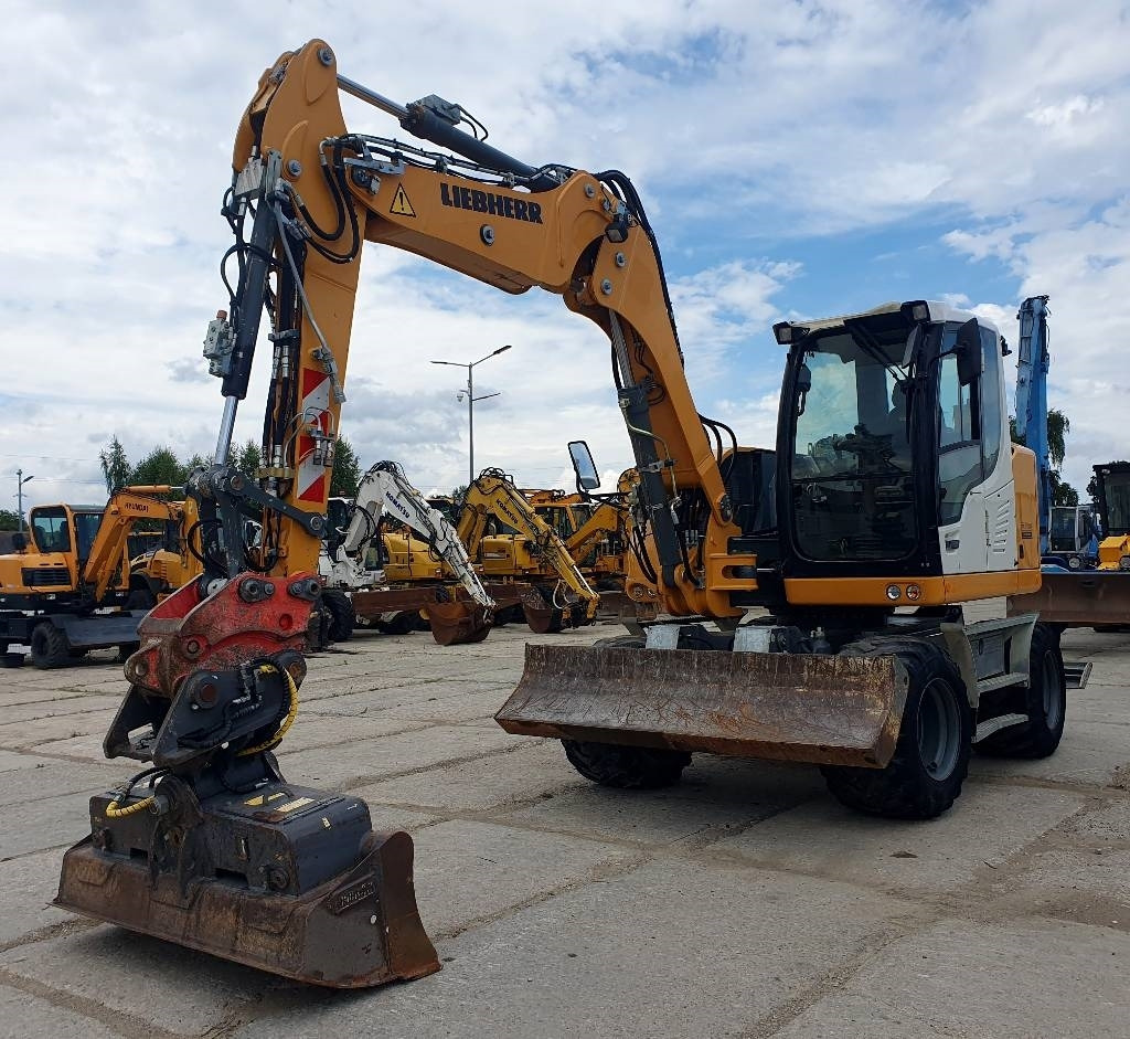 Liebherr A 910 Compact - Wheel excavator: picture 1 Liebherr A 910 Compact - Wheel excavator: picture 1