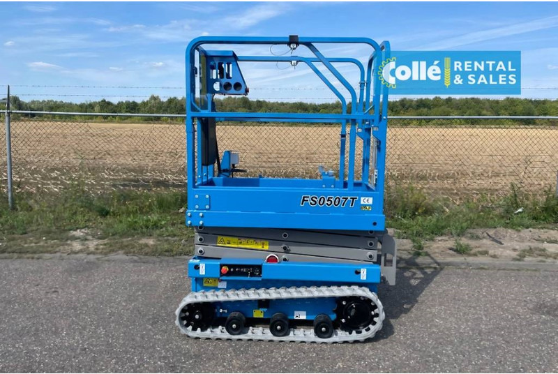 Fronteq FS0507T Tracked Scissor Lift | 2025 - Scissor lift: picture 2 Fronteq FS0507T Tracked Scissor Lift | 2025 - Scissor lift: picture 2