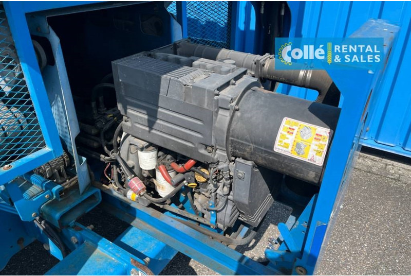 Genie GS 4390 RT | 2008 - Scissor lift: picture 5 Genie GS 4390 RT | 2008 - Scissor lift: picture 5