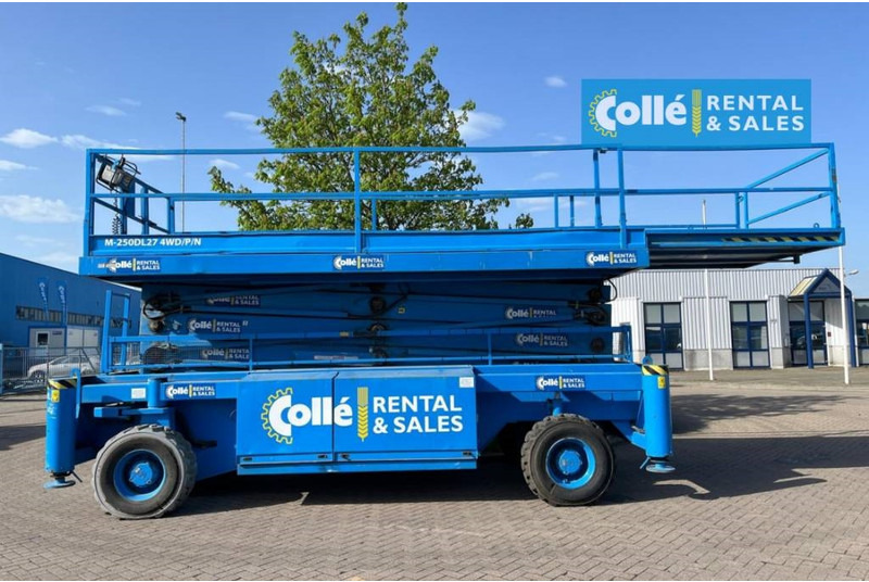 Holland lift M 250 DL 27 | 2003 - Scissor lift: picture 2 Holland lift M 250 DL 27 | 2003 - Scissor lift: picture 2