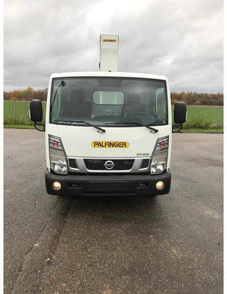 Truck mounted aerial platform Palfinger P 200 T X E (closed basket): picture 9