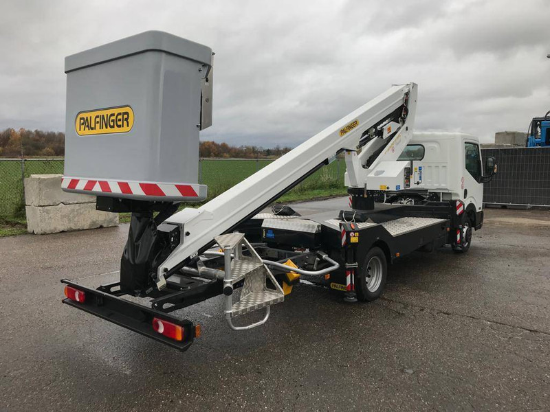 Truck mounted aerial platform Palfinger P 200 T X E (closed basket): picture 6