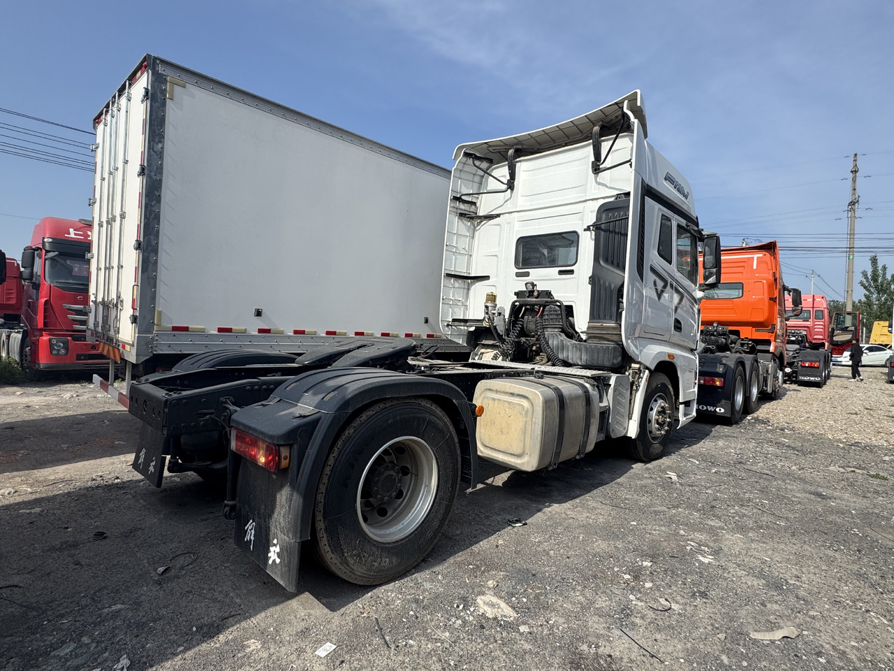 FAW - Tractor unit: picture 3 FAW - Tractor unit: picture 3