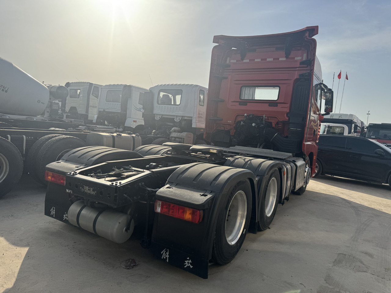 FAW - Tractor unit: picture 2 FAW - Tractor unit: picture 2