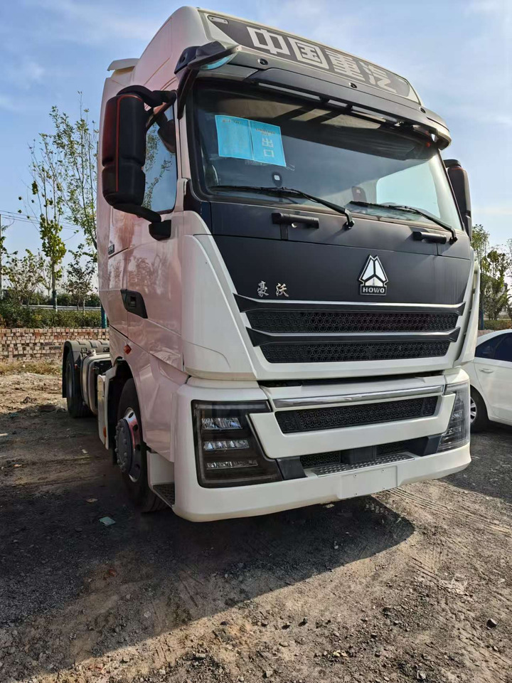 HOWO Tractor - Tractor unit: picture 3 HOWO Tractor - Tractor unit: picture 3