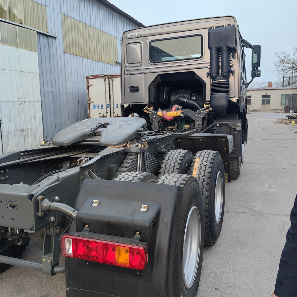 SINOTRUCK HOWO  - Tractor unit: picture 5 SINOTRUCK HOWO  - Tractor unit: picture 5