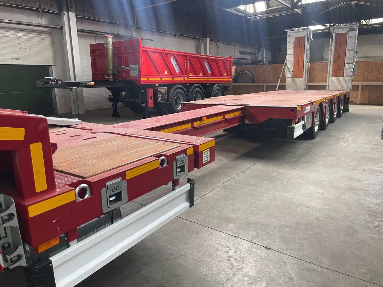 LIDER 4 assige semi-trailer - Low loader semi-trailer: picture 2 LIDER 4 assige semi-trailer - Low loader semi-trailer: picture 2