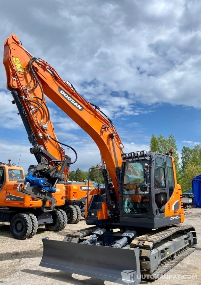 Doosan DX 140LCR-5, 2021, SMP-rototilt, puskulevy ja rasvari, Stage5, Helsinki - Construction machinery: picture 1 Doosan DX 140LCR-5, 2021, SMP-rototilt, puskulevy ja rasvari, Stage5, Helsinki - Construction machinery: picture 1