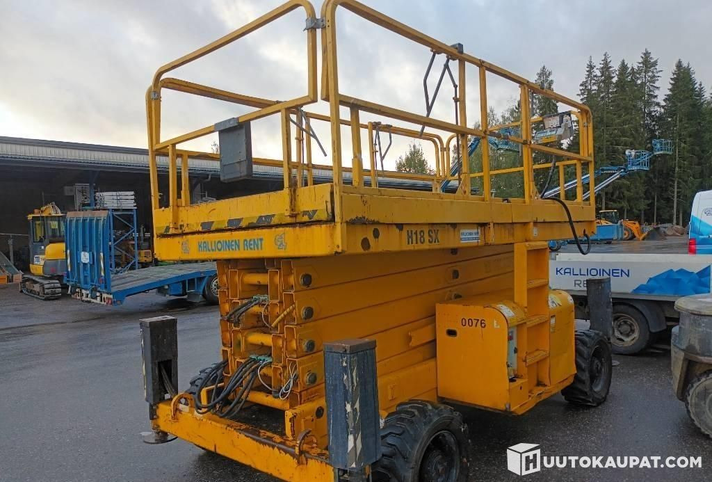 Haulotte H18 SX, scissor lift, 2005, Hyvinkää - Scissor lift: picture 3 Haulotte H18 SX, scissor lift, 2005, Hyvinkää - Scissor lift: picture 3