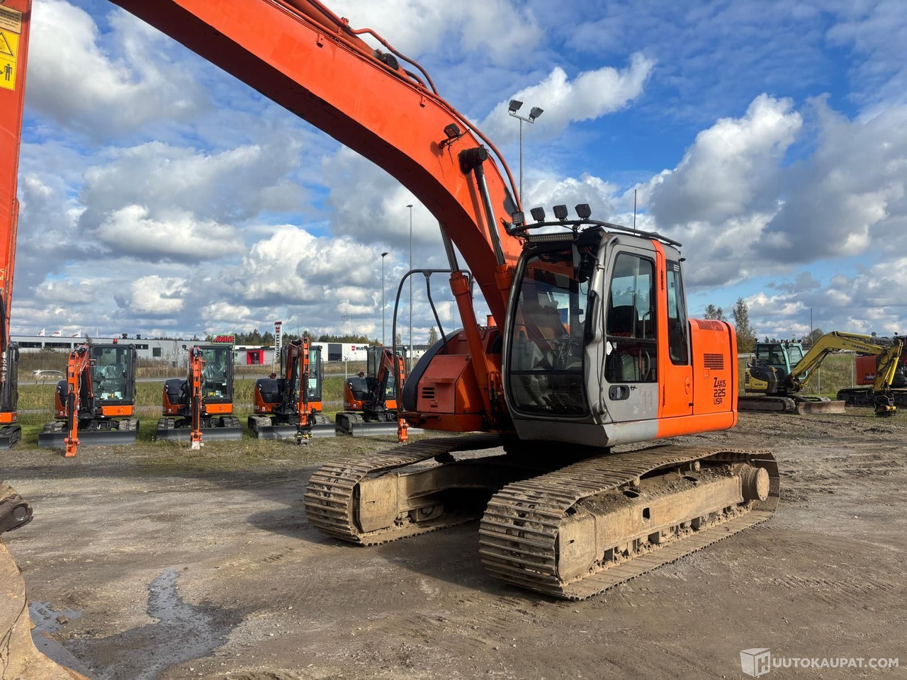 Hitachi ZX 225 USR lc kaivinkone, Lieto - Crawler excavator: picture 4 Hitachi ZX 225 USR lc kaivinkone, Lieto - Crawler excavator: picture 4