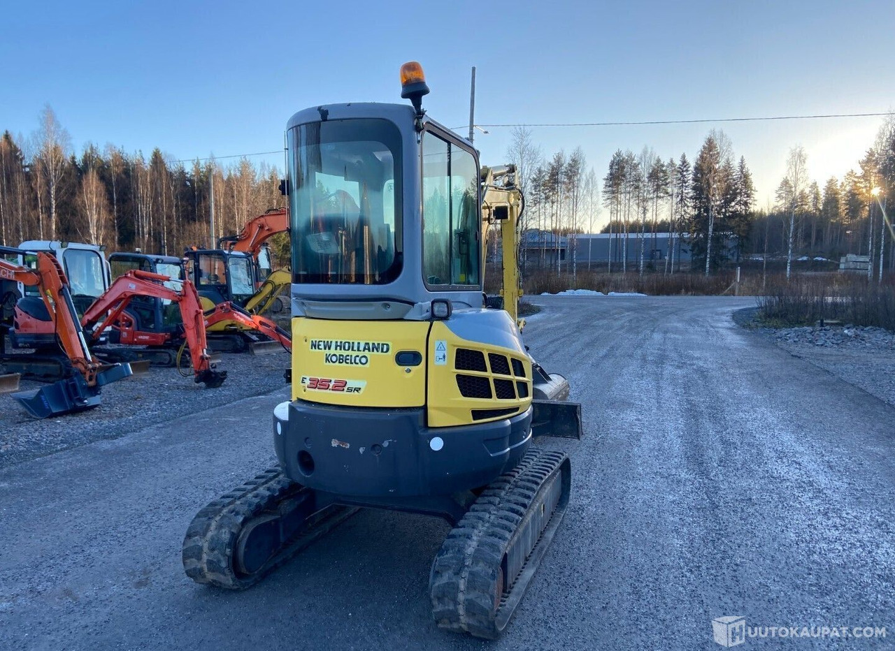 New Holland E 35.2sr, 2006, Diesel, 4 964 h Kaivinkone, Virrat - Other machinery: picture 5 New Holland E 35.2sr, 2006, Diesel, 4 964 h Kaivinkone, Virrat - Other machinery: picture 5