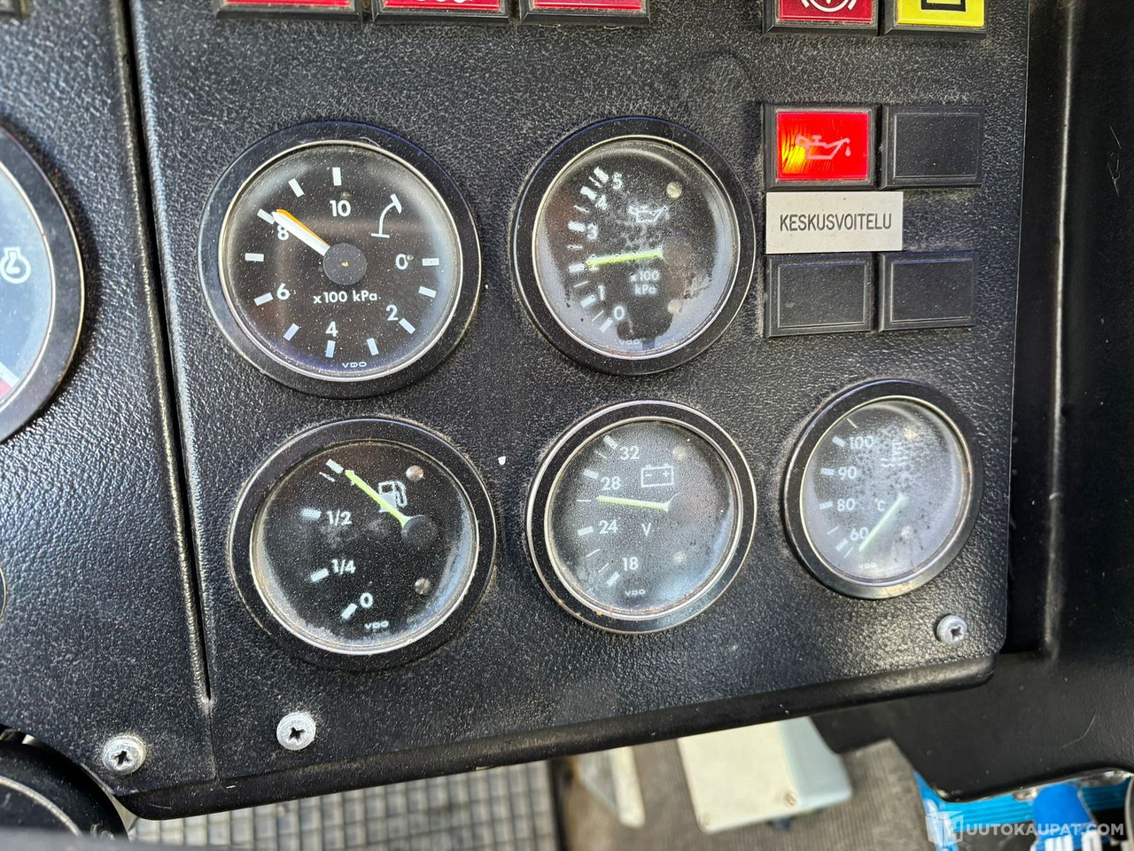 Tank truck Sisu säiliöauto, 1983, Vantaa: picture 11 Tank truck Sisu säiliöauto, 1983, Vantaa: picture 11