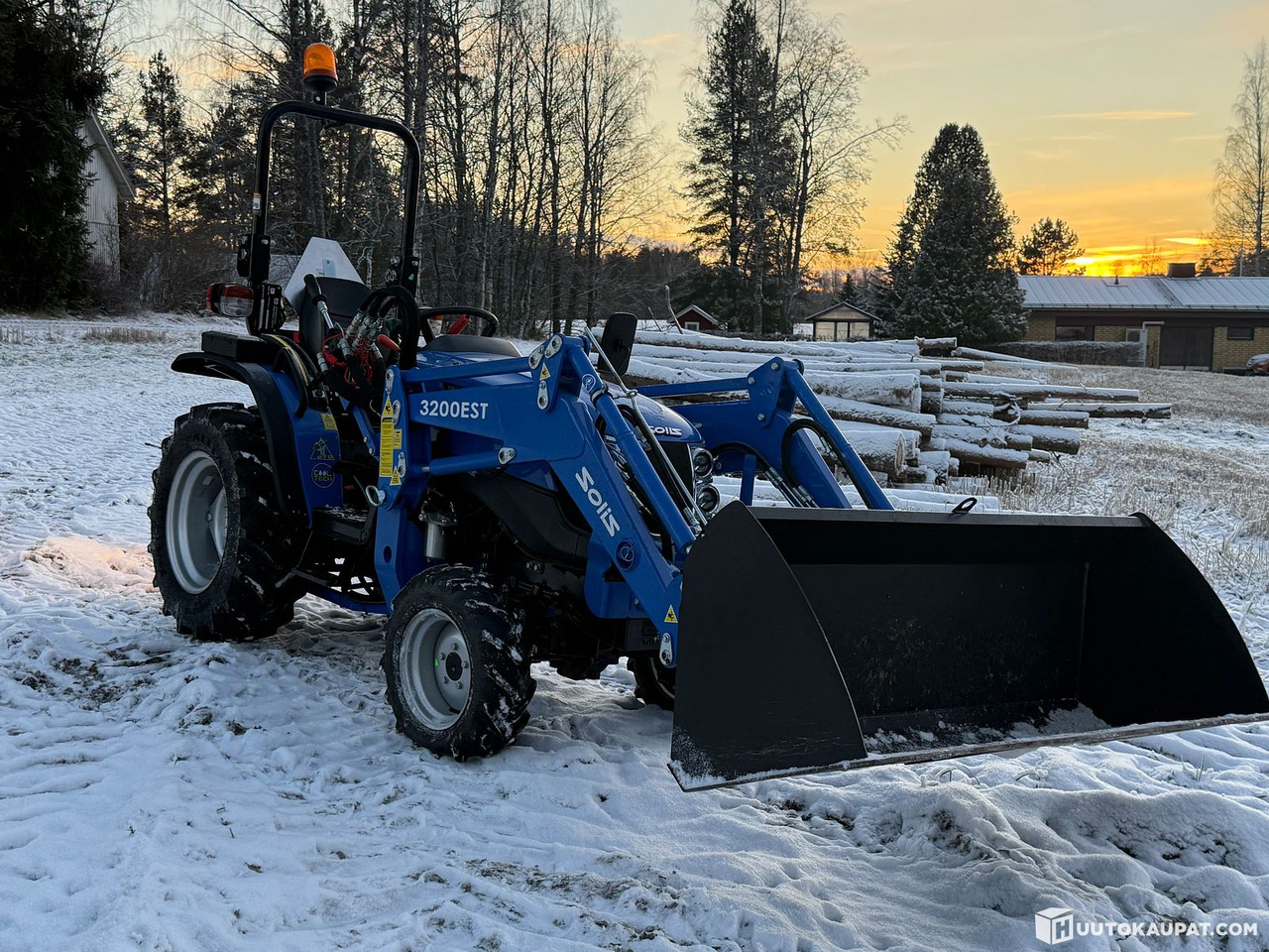 Solis 22 etukuormaajalla 2022 MTK25, Hämeenlinna - Compact tractor: picture 1 Solis 22 etukuormaajalla 2022 MTK25, Hämeenlinna - Compact tractor: picture 1