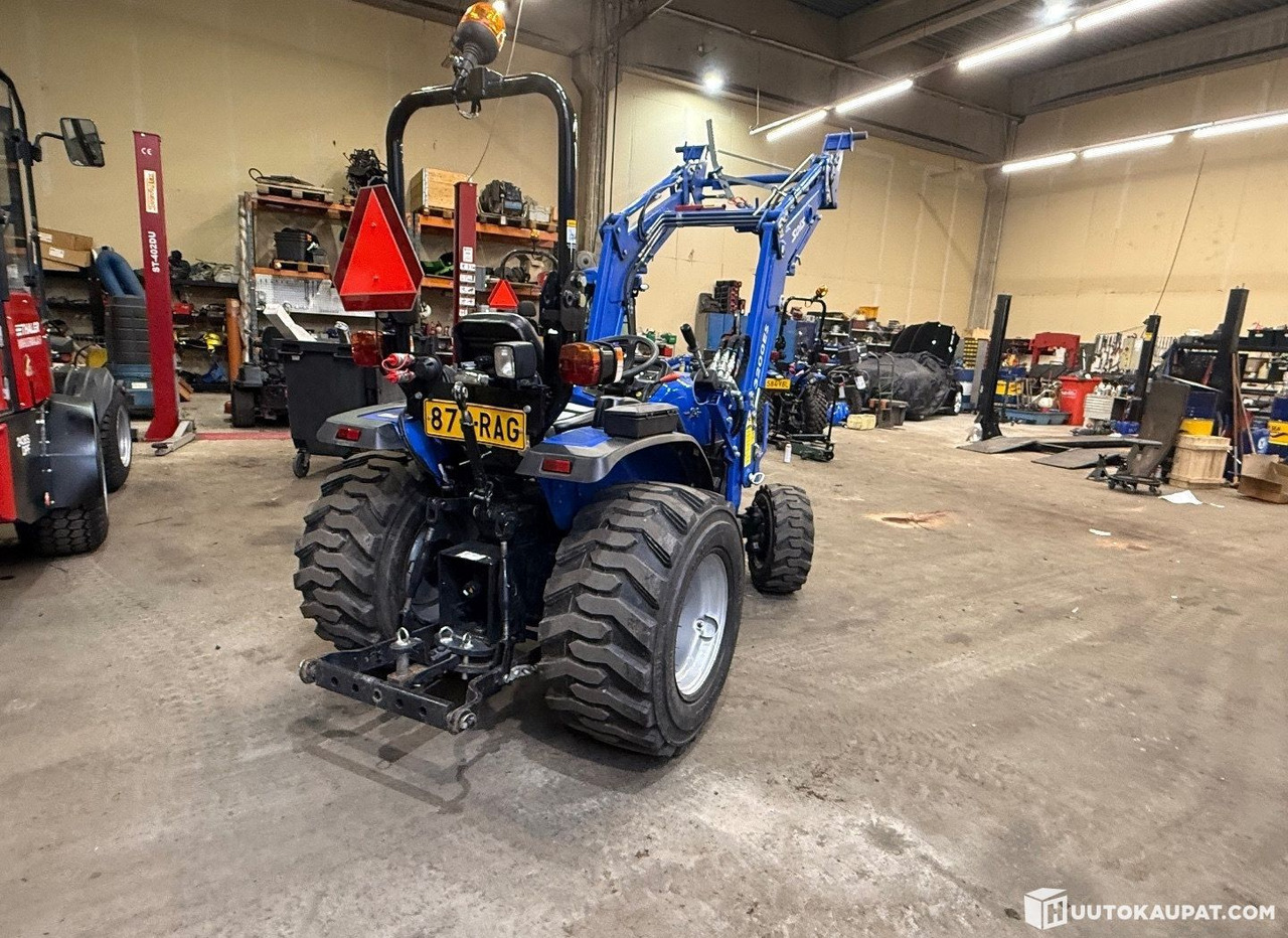 Solis 26 4WD 6+2 with front loader, 2023, 1.3 L, Diesel, 241 h, Helsinki - Compact tractor: picture 4 Solis 26 4WD 6+2 with front loader, 2023, 1.3 L, Diesel, 241 h, Helsinki - Compact tractor: picture 4