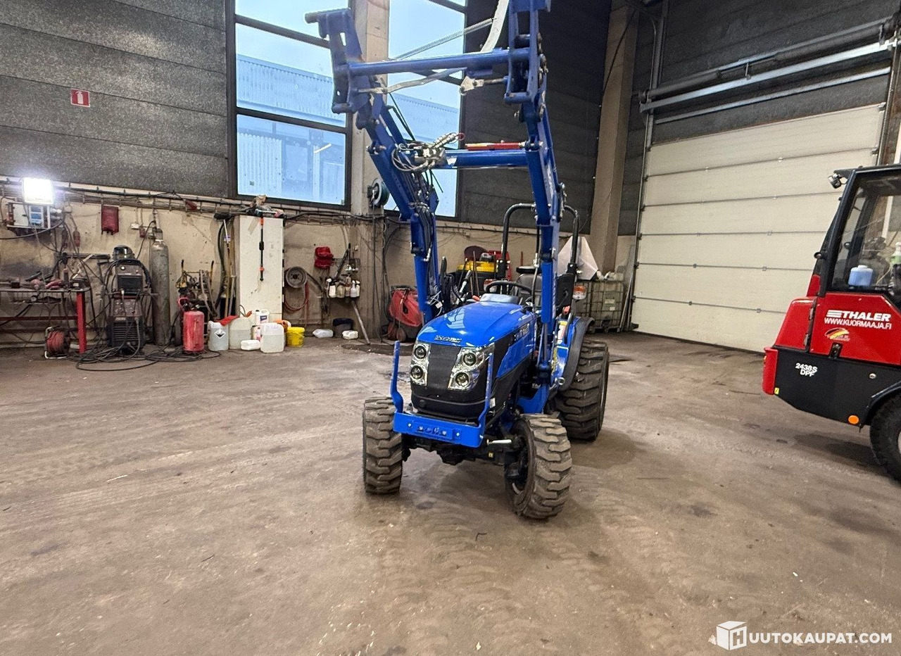 Solis 26 4WD 6+2 with front loader, 2023, 1.3 L, Diesel, 241 h, Helsinki - Compact tractor: picture 2 Solis 26 4WD 6+2 with front loader, 2023, 1.3 L, Diesel, 241 h, Helsinki - Compact tractor: picture 2