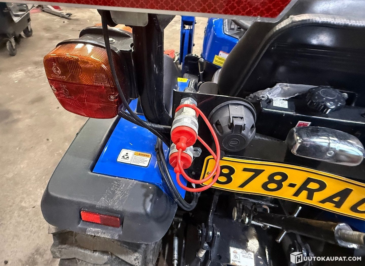 Solis 26 4WD 6+2 with front loader, 2023, 1.3 L, Diesel, 241 h, Helsinki - Compact tractor: picture 5 Solis 26 4WD 6+2 with front loader, 2023, 1.3 L, Diesel, 241 h, Helsinki - Compact tractor: picture 5