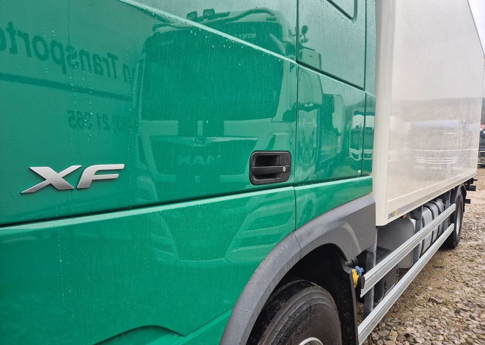 Box truck DAF XF ORYGINALNY PRZEBIEG z Niemiec / TANDEM ZESTAW PRZEJAZDOWY Z WINDĄ: picture 17