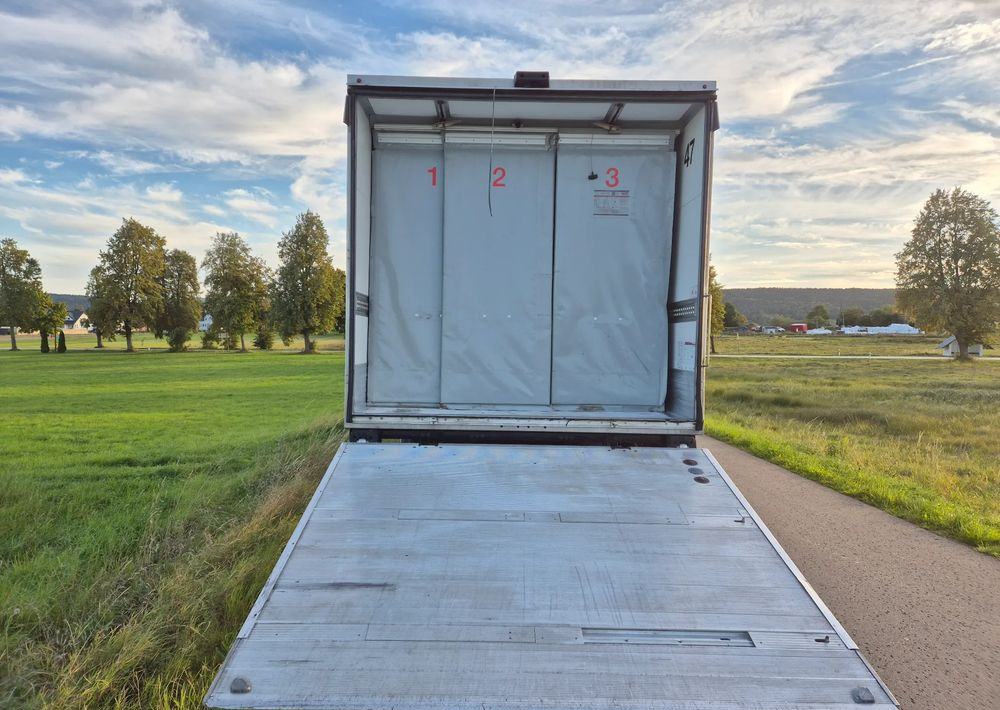 MAN TGM 15.250 7.5m winda AUTOMAT KLIMA z Niemiec EURO 6 / CHŁODNIA T-1000R THERMOKING - Refrigerator truck: picture 5 MAN TGM 15.250 7.5m winda AUTOMAT KLIMA z Niemiec EURO 6 / CHŁODNIA T-1000R THERMOKING - Refrigerator truck: picture 5