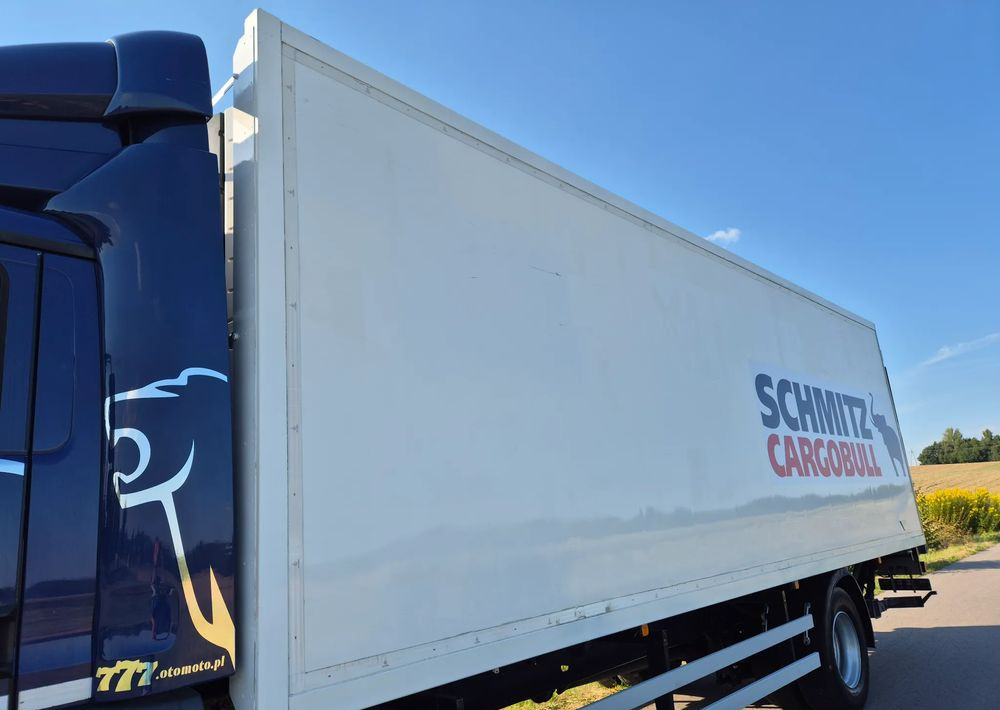 MAN TGM 18.250 Carrier 1950 D/E z Holandii / TOP STAN / 7.5m / 18 palet / winda + drzwi boczne / OKAZJA - Refrigerator truck: picture 2 MAN TGM 18.250 Carrier 1950 D/E z Holandii / TOP STAN / 7.5m / 18 palet / winda + drzwi boczne / OKAZJA - Refrigerator truck: picture 2