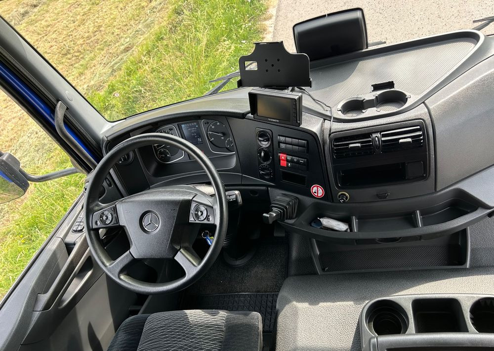 Box truck Mercedes-Benz Atego 1524 Z Niemiec 8.65m TOP 2018 Przód i tył na poduszkach 15t DMC / TOP STAN: picture 8 Box truck Mercedes-Benz Atego 1524 Z Niemiec 8.65m TOP 2018 Przód i tył na poduszkach 15t DMC / TOP STAN: picture 8