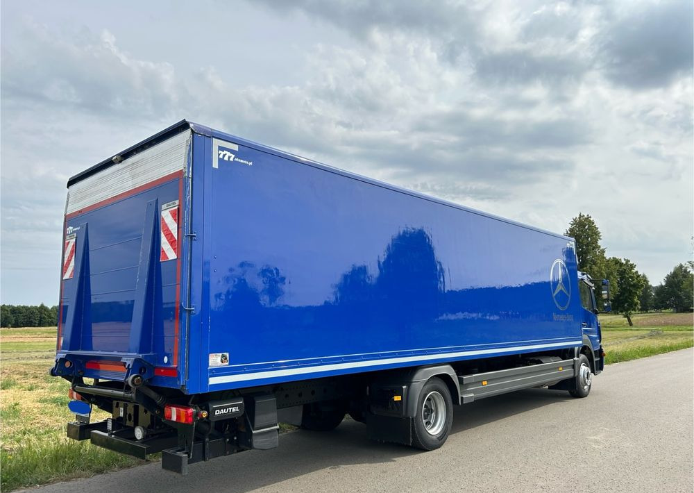 Box truck Mercedes-Benz Atego 1524 Z Niemiec 8.65m TOP 2018 Przód i tył na poduszkach 15t DMC / TOP STAN: picture 7 Box truck Mercedes-Benz Atego 1524 Z Niemiec 8.65m TOP 2018 Przód i tył na poduszkach 15t DMC / TOP STAN: picture 7