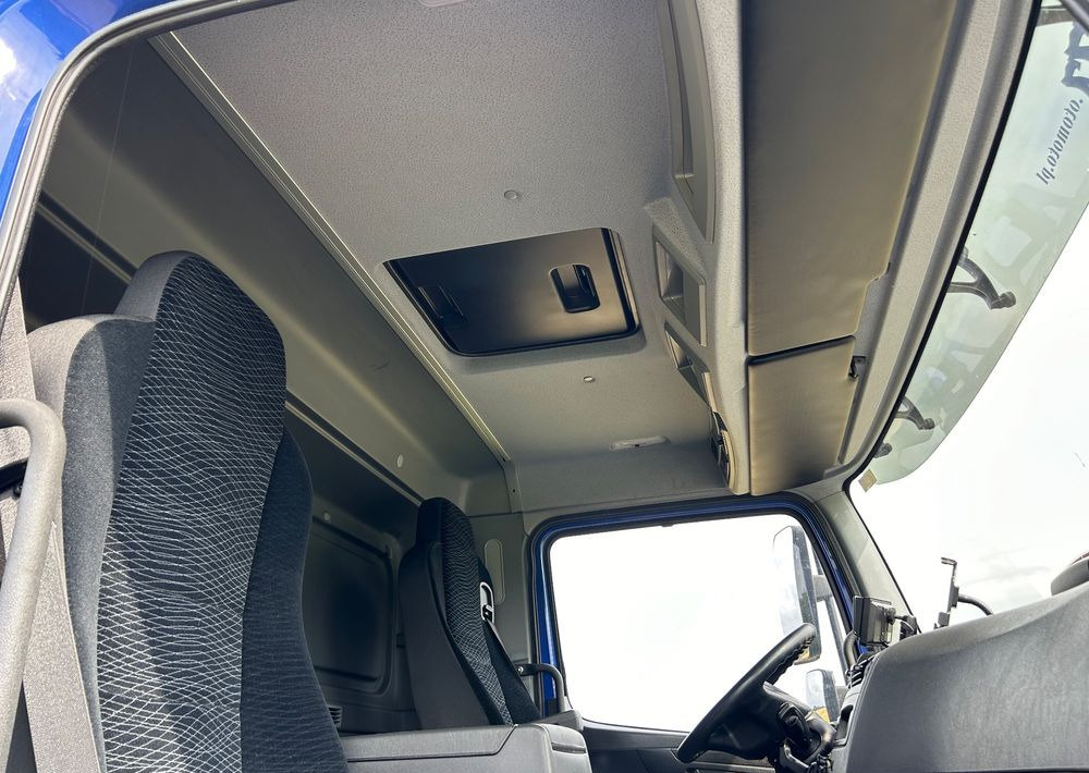 Box truck Mercedes-Benz Atego 1524 Z Niemiec 8.65m TOP 2018 Przód i tył na poduszkach 15t DMC / TOP STAN: picture 10 Box truck Mercedes-Benz Atego 1524 Z Niemiec 8.65m TOP 2018 Przód i tył na poduszkach 15t DMC / TOP STAN: picture 10