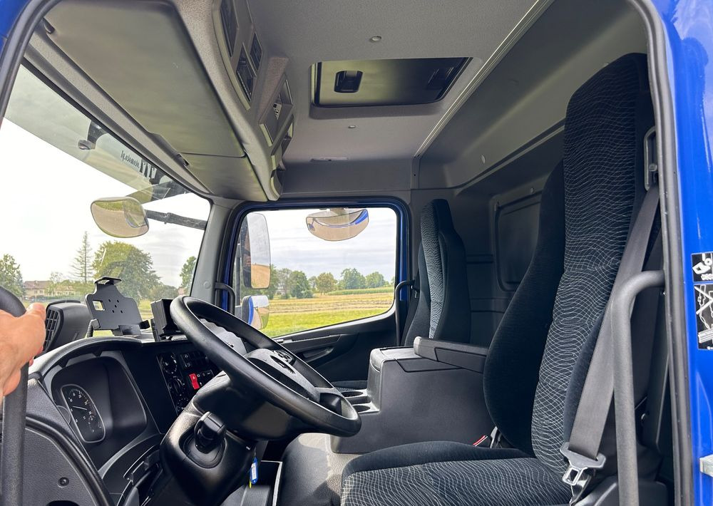 Box truck Mercedes-Benz Atego 1524 Z Niemiec 8.65m TOP 2018 Przód i tył na poduszkach 15t DMC / TOP STAN: picture 19 Box truck Mercedes-Benz Atego 1524 Z Niemiec 8.65m TOP 2018 Przód i tył na poduszkach 15t DMC / TOP STAN: picture 19