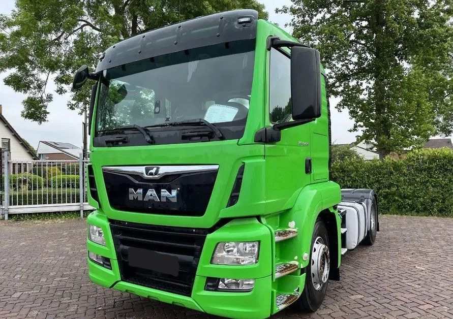 MAN TGS 18.420 NAUKA JAZDY POLIFT ELKA AUTOMAT 4x2 STANDARD 315/70r22.5 SUPER STAN TGX 470 460 420 430 500 510 400 360 410 - Tractor unit: picture 2 MAN TGS 18.420 NAUKA JAZDY POLIFT ELKA AUTOMAT 4x2 STANDARD 315/70r22.5 SUPER STAN TGX 470 460 420 430 500 510 400 360 410 - Tractor unit: picture 2