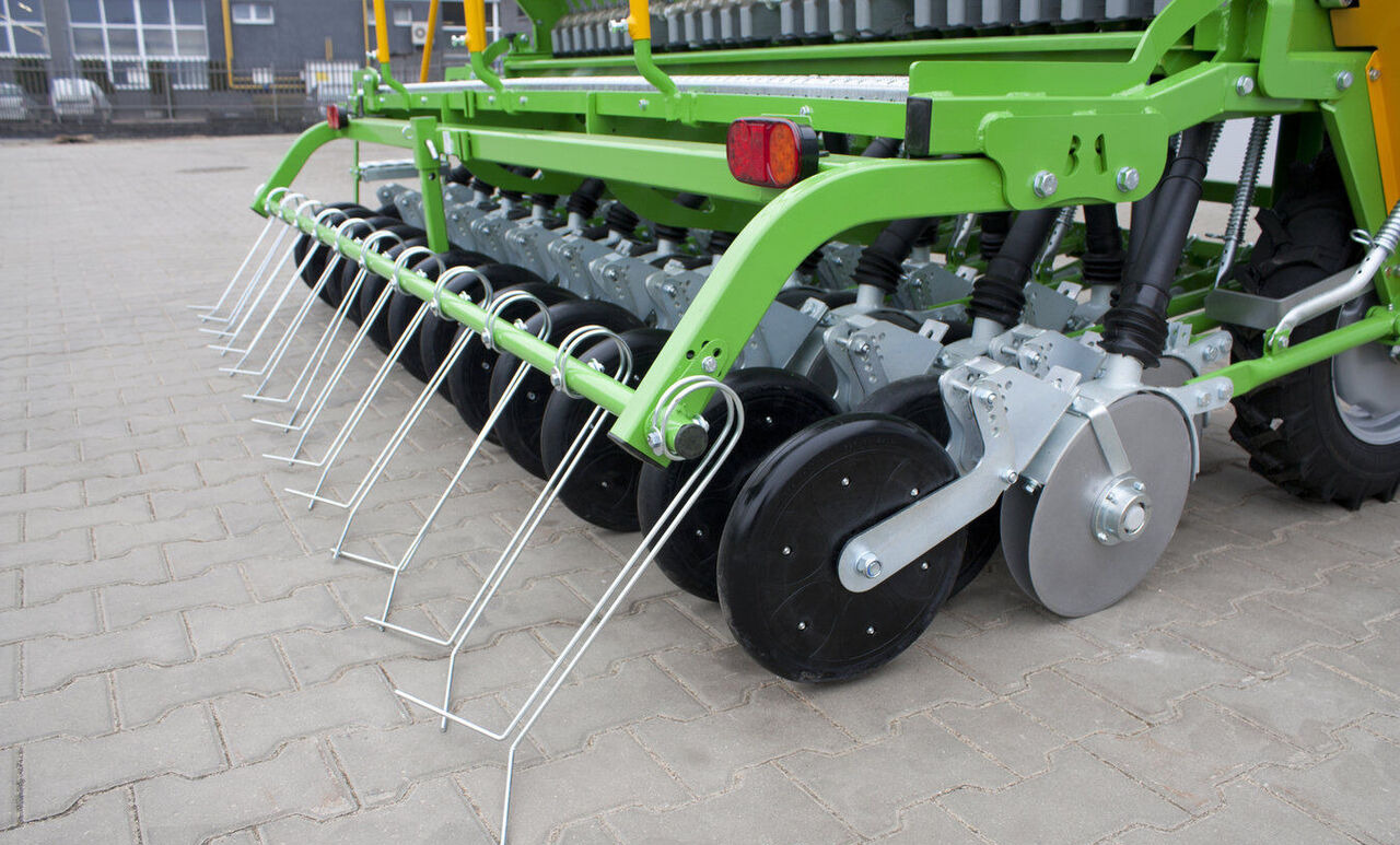 Seed drill Bomet S004 2,5m uniwersalny Scorpius: picture 6