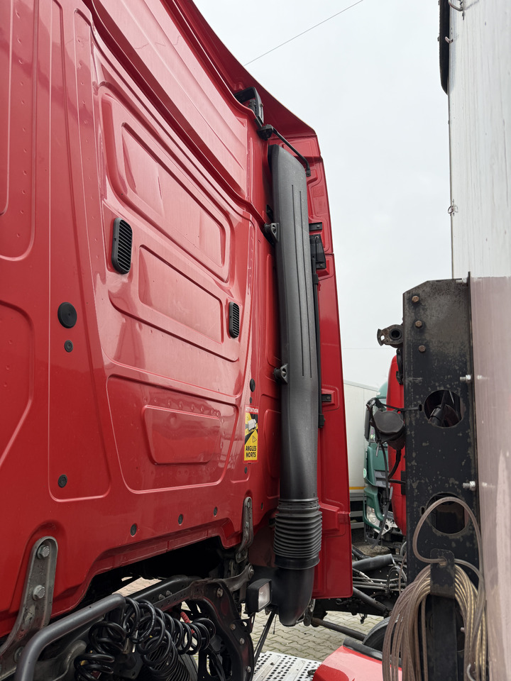 Mercedes Actros MP 4 - Aerodynamics/ Spoiler: picture 3 Mercedes Actros MP 4 - Aerodynamics/ Spoiler: picture 3