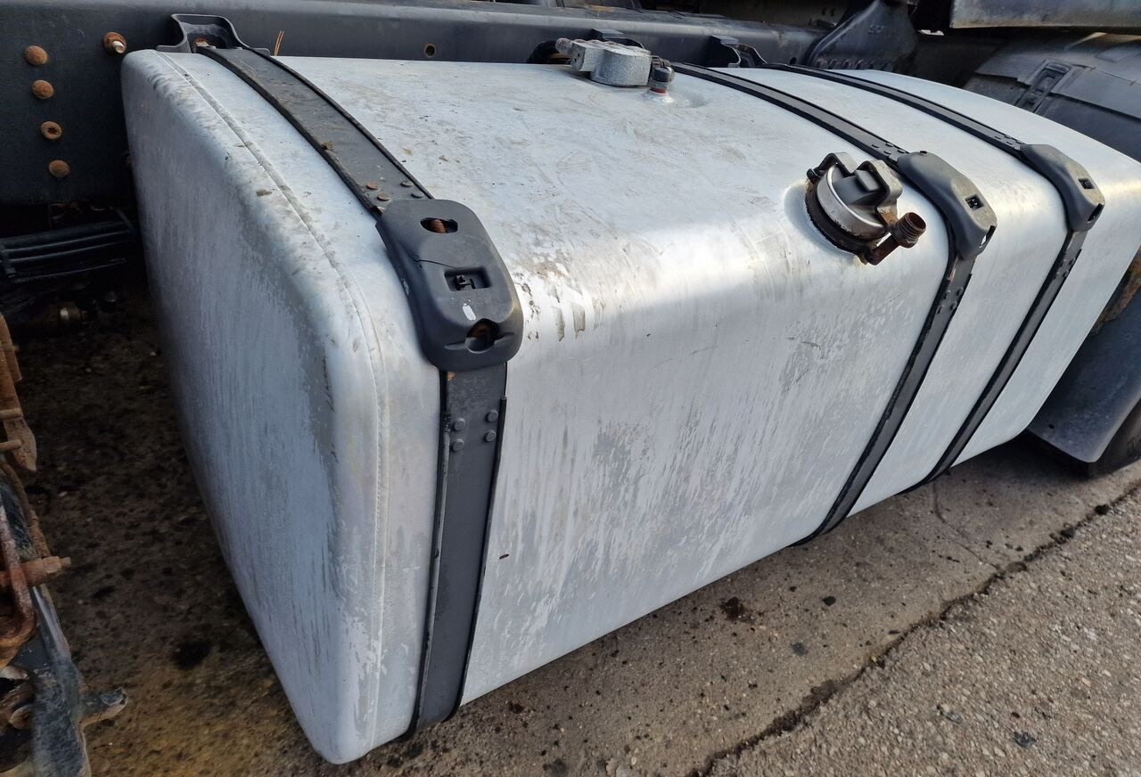 Scania r 600L 1517308 Scania 1517308 truck - Fuel tank for Truck: picture 3 Scania r 600L 1517308 Scania 1517308 truck - Fuel tank for Truck: picture 3