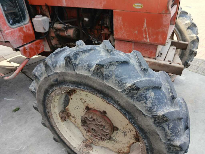 Renault 781-4 - Farm tractor: picture 3 Renault 781-4 - Farm tractor: picture 3