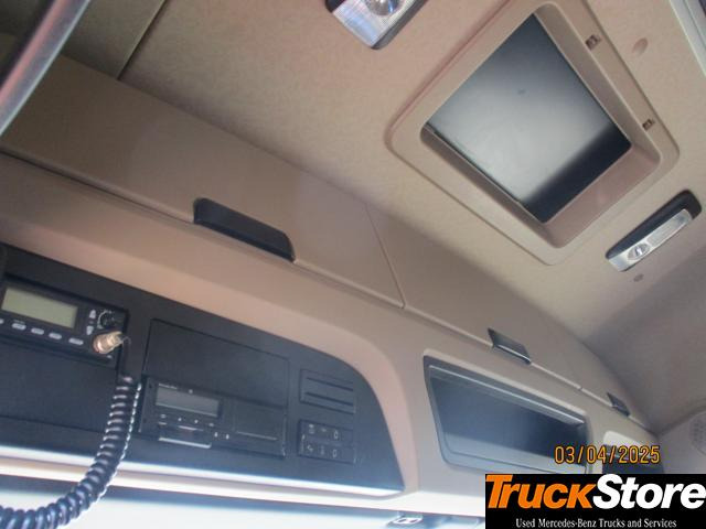 Tractor unit Mercedes-Benz Actros 1845 LS: picture 9