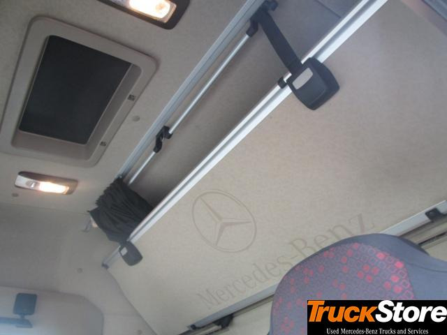 Tractor unit Mercedes-Benz Actros 1845 LS nRL: picture 8 Tractor unit Mercedes-Benz Actros 1845 LS nRL: picture 8