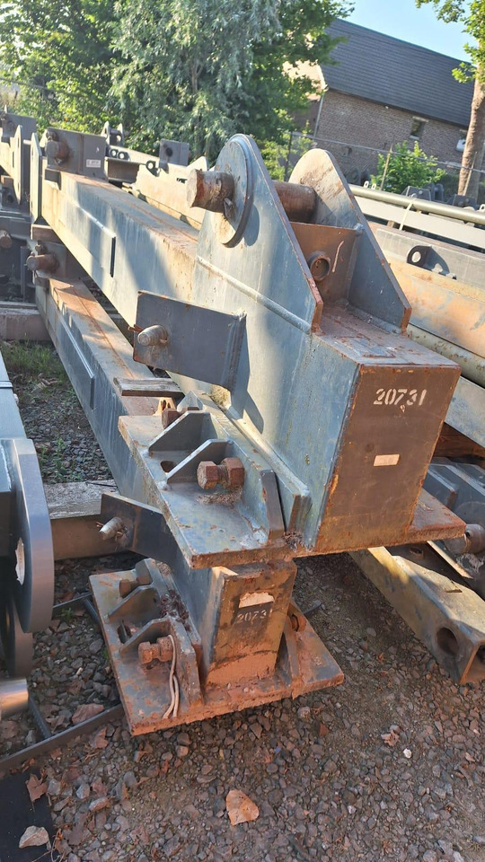 LIEBHERR Unterwagen 256HC - Crane: picture 2 LIEBHERR Unterwagen 256HC - Crane: picture 2